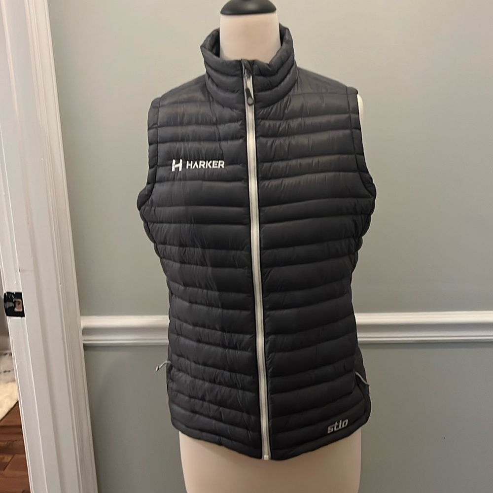 Harker by Stio dark gray women’s puffer vest
